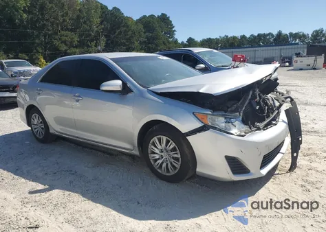 2013 Toyota Camry L z USA, uszkodzony, nr VIN 4T1BF1FKXDU256470